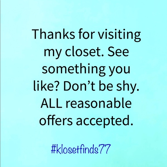 ✨⭐️ Meet your Posher, Rene’e ⭐️✨ - Picture 1 of 1